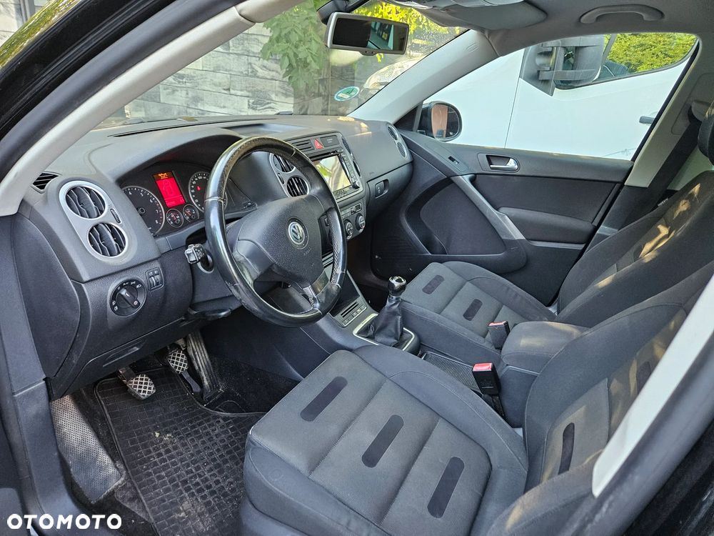 Volkswagen Tiguan 2.0 TSI 4Motion Track & Field - 15