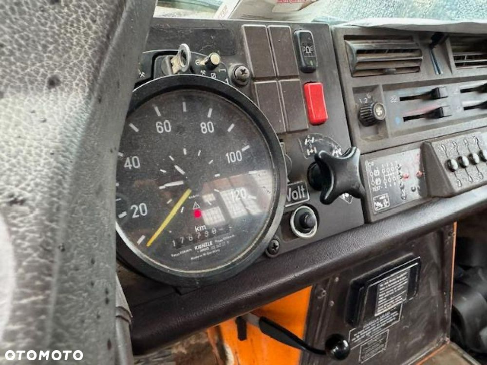 Unimog Unimog 1400 4X4 Kosiarka teleskopowa posypywarka - 22