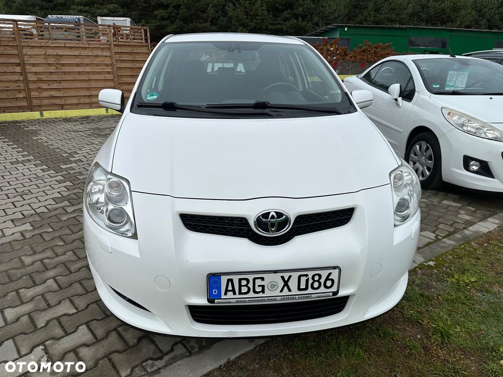 Toyota Auris - 2