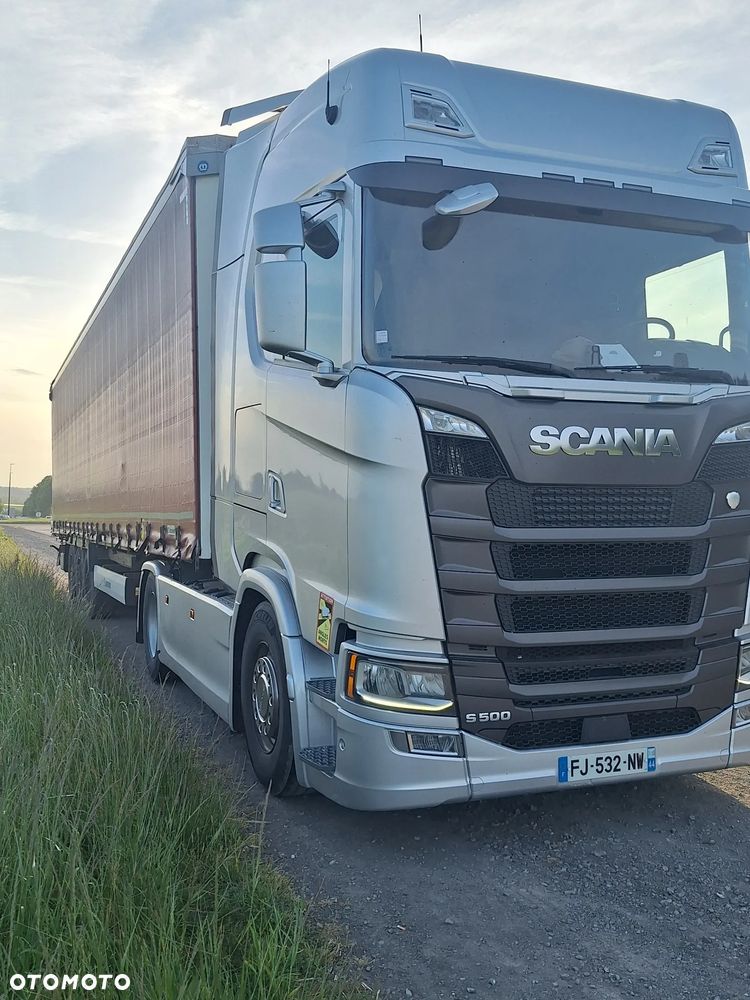 Krone Firanka Krone standard/ podnoszony dach / mocna podłoga/ SAF - 25