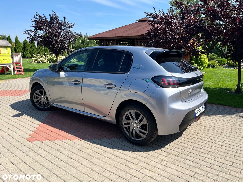 Peugeot 208 - 20