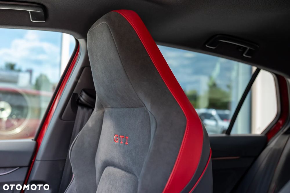 Volkswagen Golf VIII 2.0 TSI GTI Clubsport DSG - 18