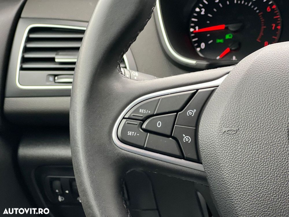 Renault Megane TCe Life - 14