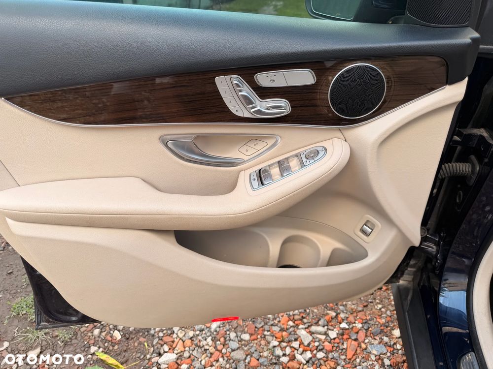 Mercedes-Benz GLC ver-300-4matic-9g--tronic-amg-line - 6
