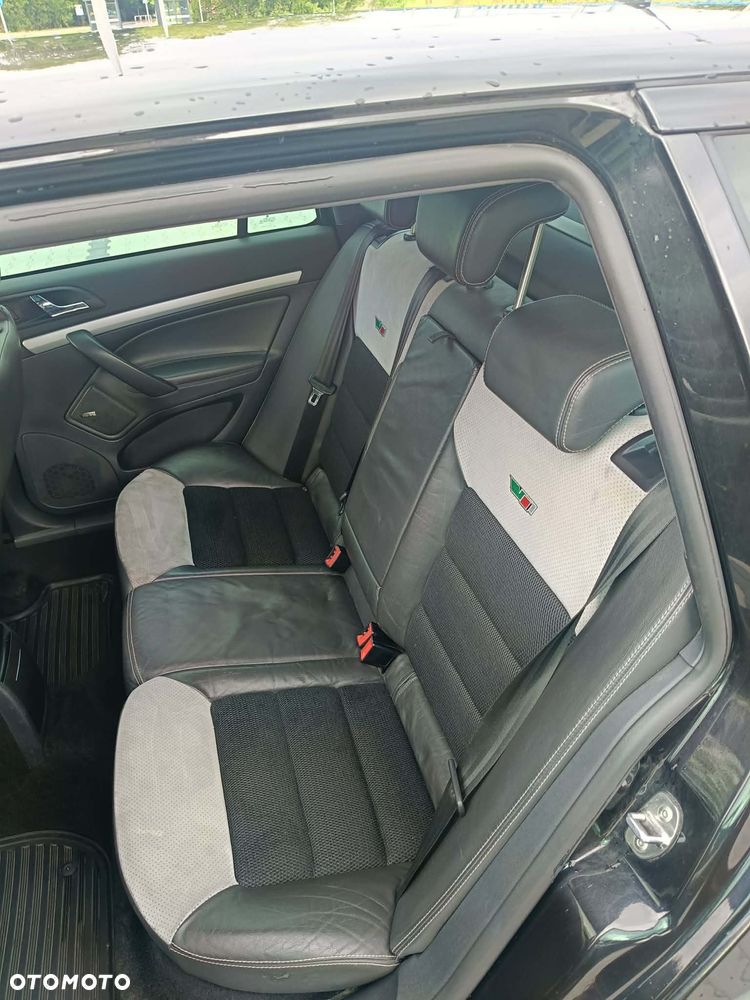 Skoda Octavia 2.0 TDI DPF RS - 11