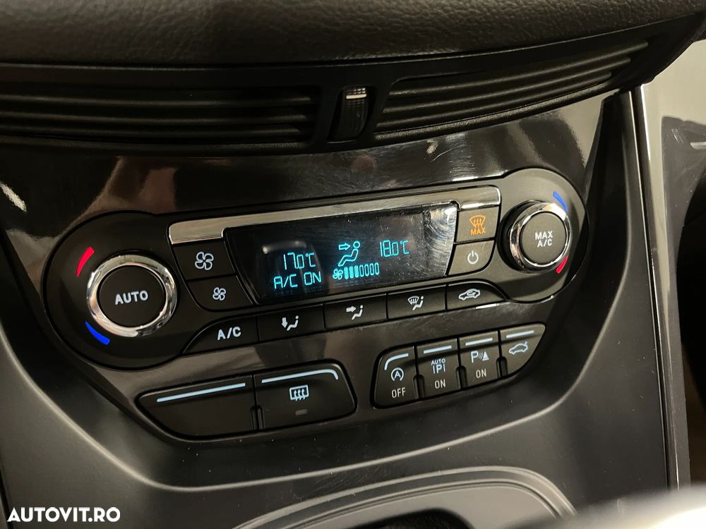 Ford Kuga 2.0 TDCi 4WD Powershift Titanium - 19