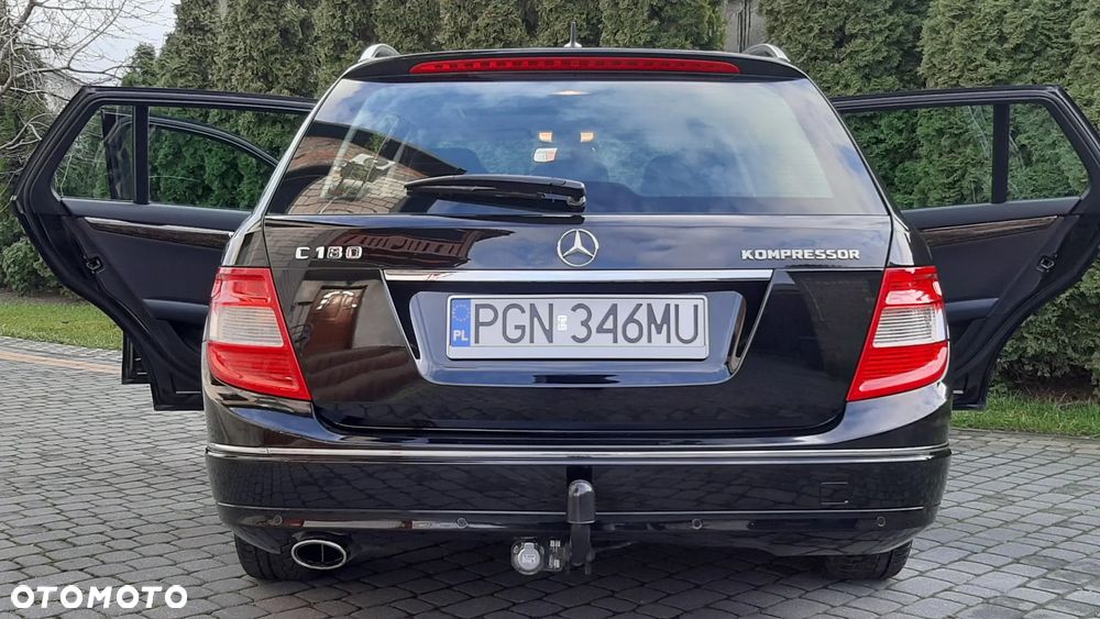 Mercedes-Benz Klasa C 180 BlueEFFICIENCY Elegance - 16