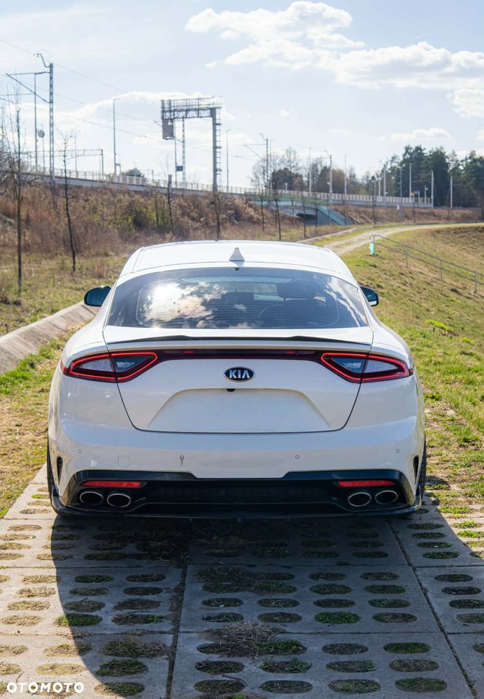 Kia Stinger - 5