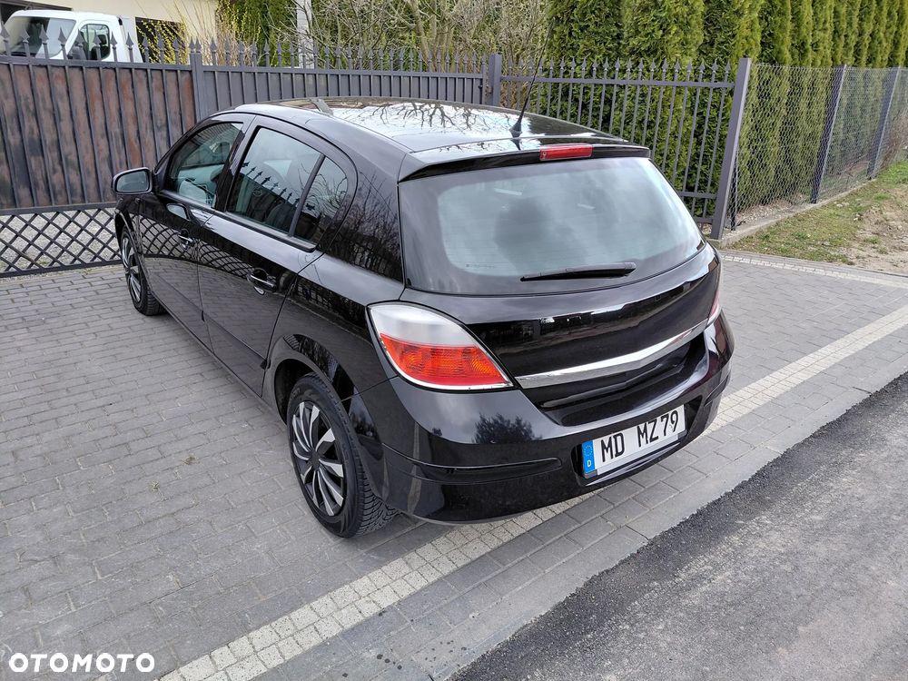 Opel Astra 1.6 Catch me - 19