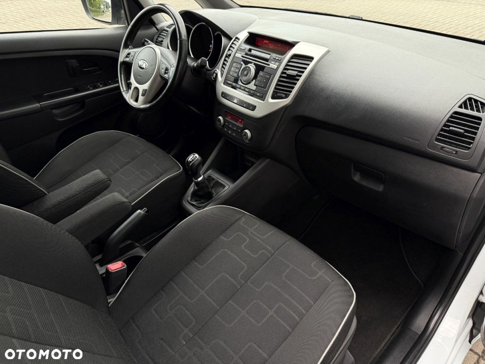 Kia Venga 1.4 CVVT UEFA EURO 2016 - 29