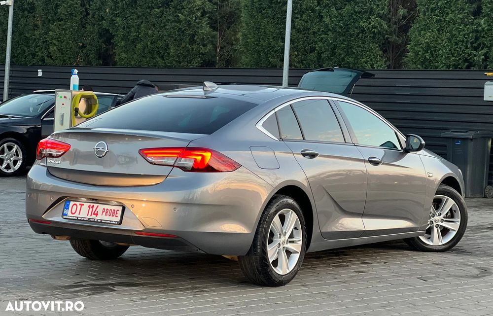 Opel Insignia Sports Tourer 1.6 ECOTEC Diesel Business Innovation - 3