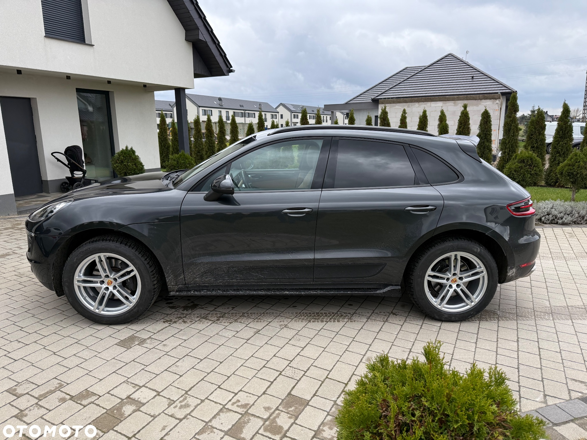 Porsche Macan Standard - 35