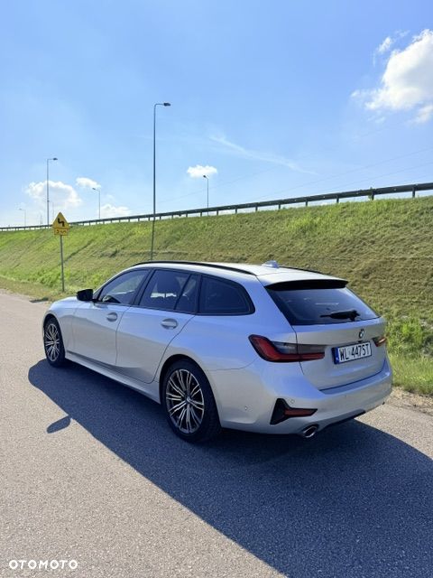 BMW Seria 3 320d xDrive - 13
