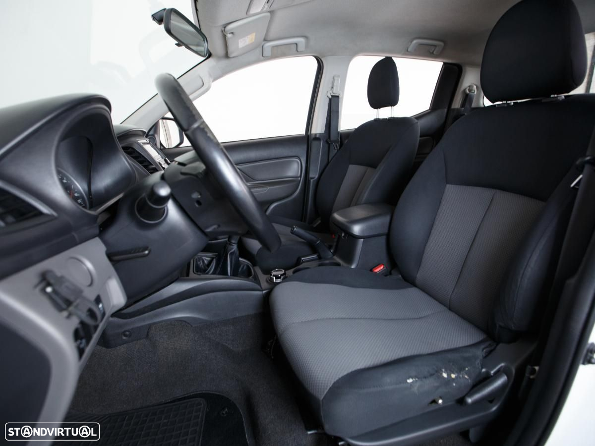 Mitsubishi L200 - 17