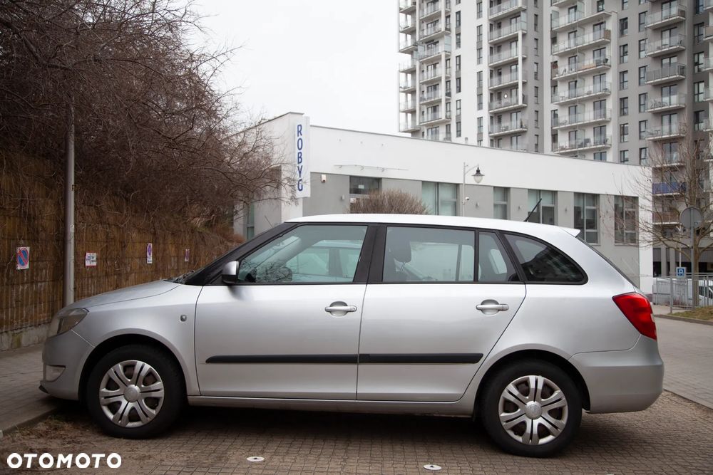 Skoda Fabia 1.4 16V Ambition Plus - 4