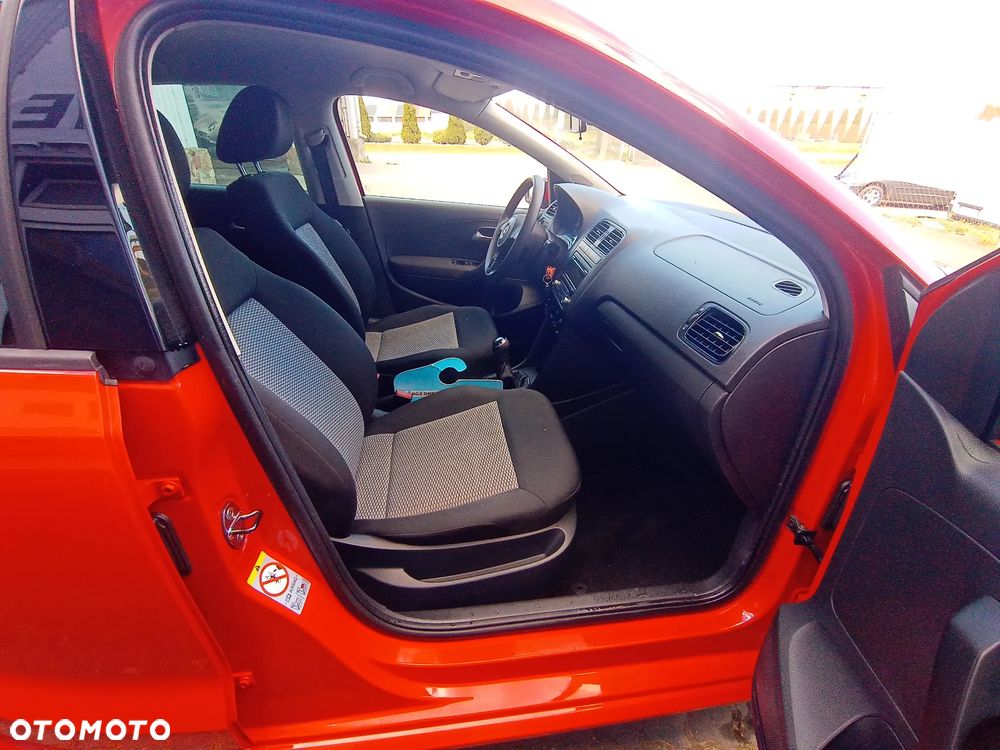 Volkswagen Polo 1.2 Life - 24