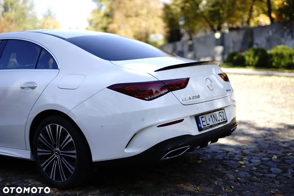 Mercedes-Benz CLA 250 4Matic 7G-DCT AMG Line - 8
