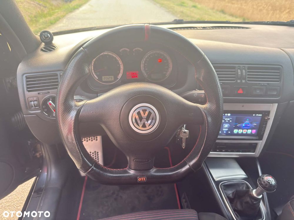 Volkswagen Golf 1.8 20V Turbo GTI - 9