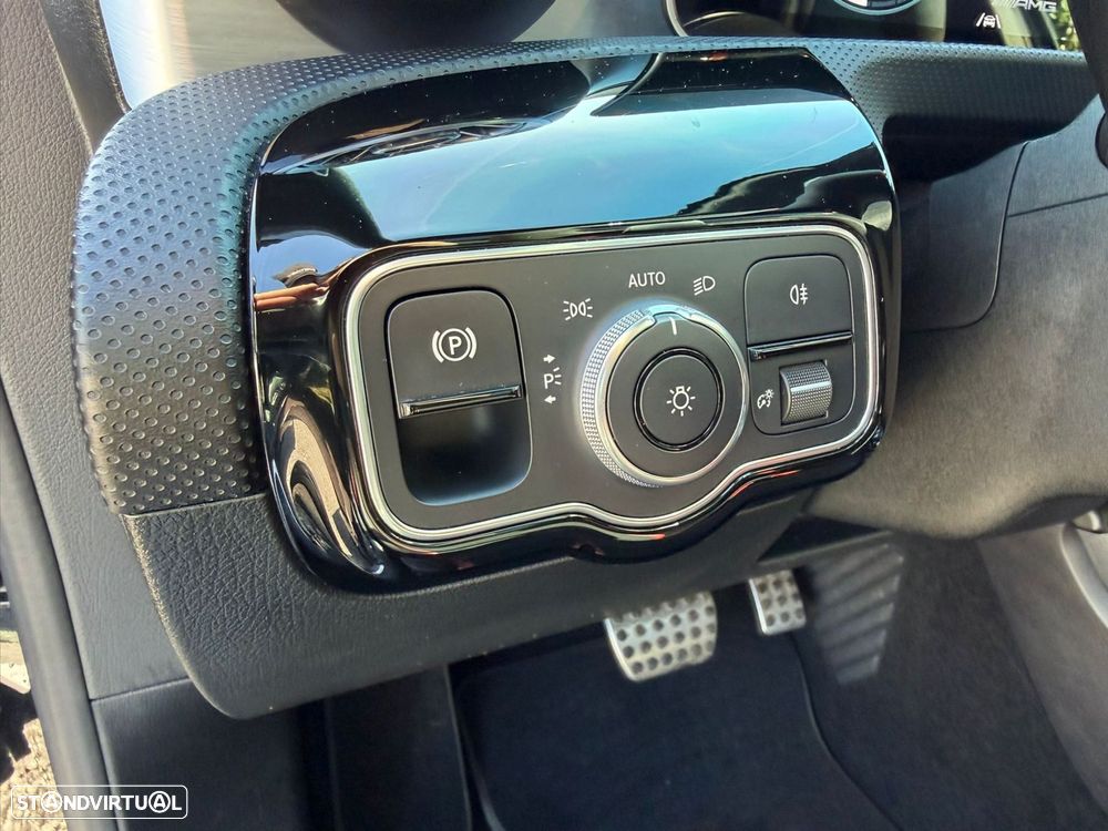 Mercedes-Benz A 35 AMG 4Matic Speedshift DCT 7G - 21