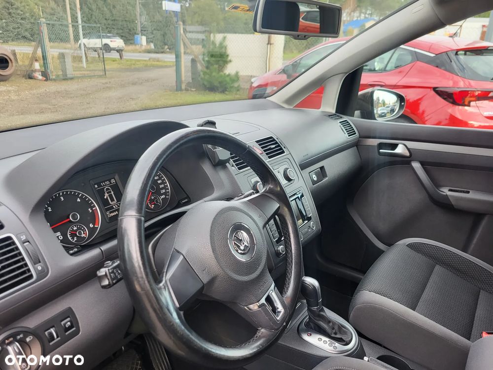 Volkswagen Touran - 8