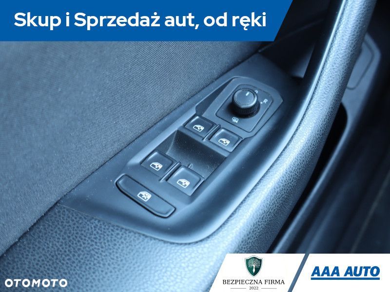 Volkswagen Passat - 15