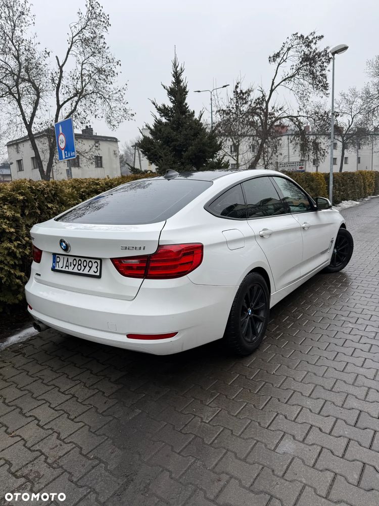 BMW Seria 3 328i xDrive - 4