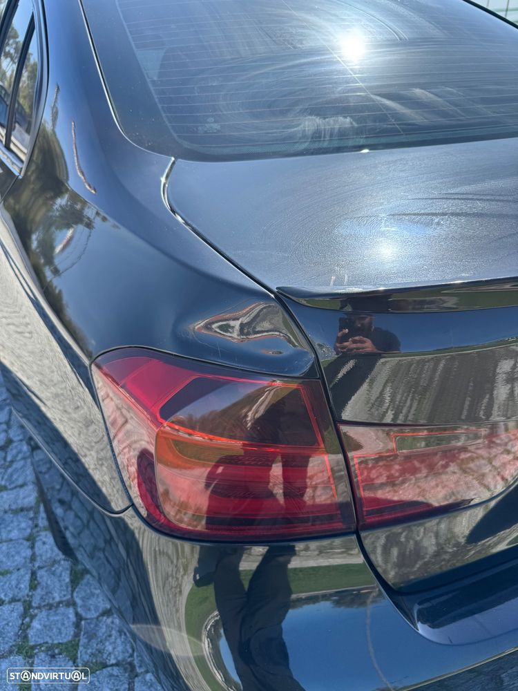 BMW 320 d Sport-Aut. - 14