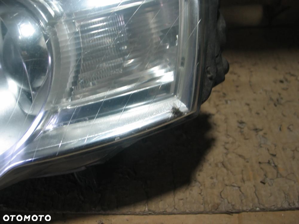 lampa przod vw passat B6 05-10r. 3C0941005S Europa - 11