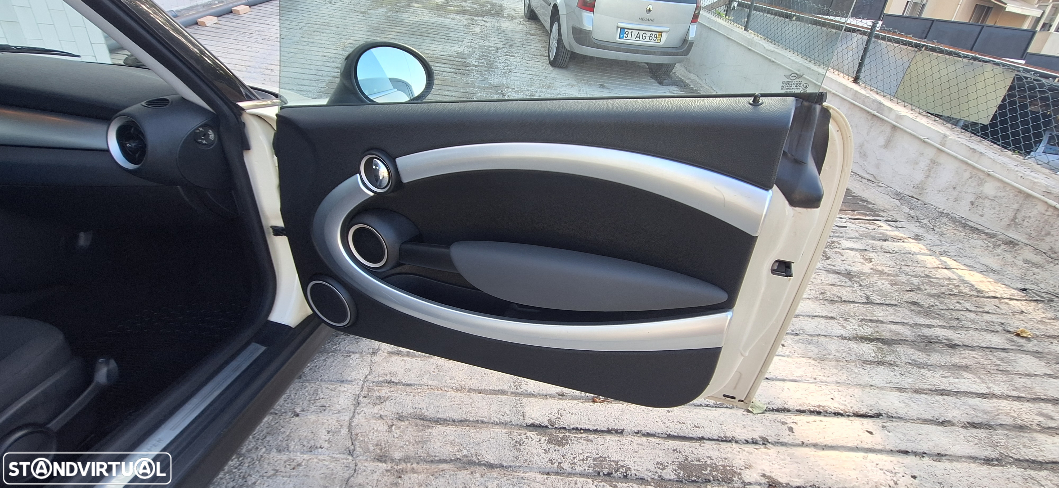 MINI 3 Portas Cooper D - 13