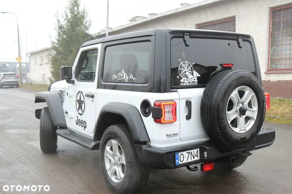 Jeep Wrangler - 10