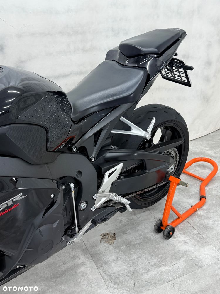 Honda CBR - 16