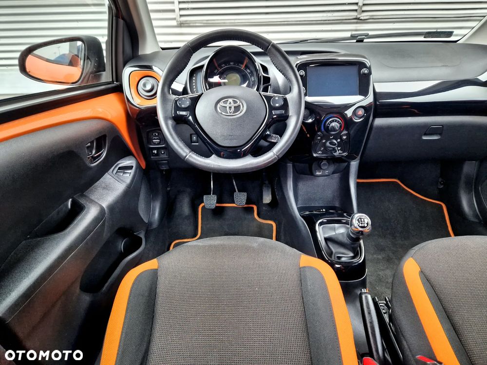 Toyota Aygo 1.0 VVT-i Color Edition - 24