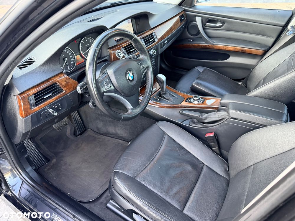 BMW Seria 3 320i Edition Exclusive - 16