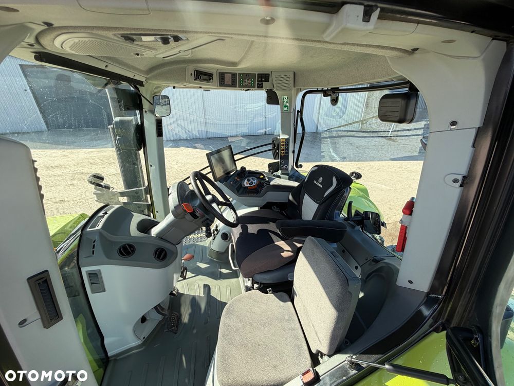 Claas AXION 870 - 11