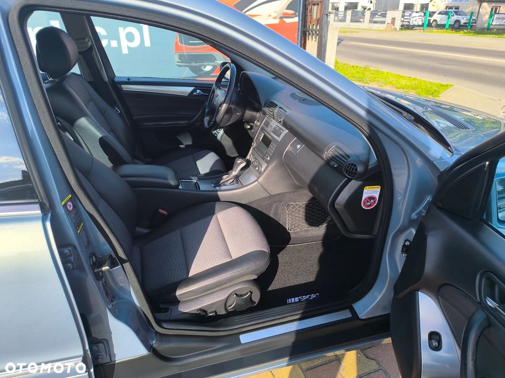 Mercedes-Benz Klasa C 200 Kompressor Automatik Avantgarde Sport Edition + - 11