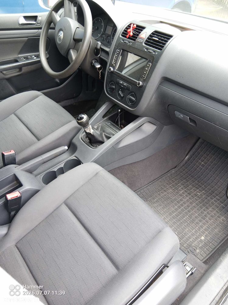 Volkswagen Golf - 5