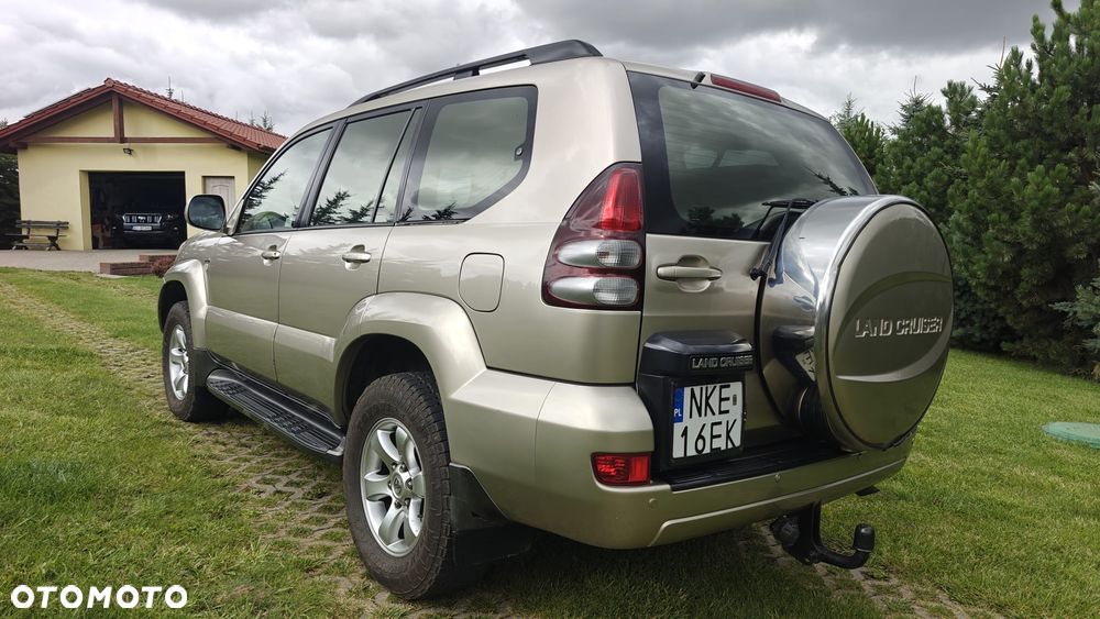 Toyota Land Cruiser - 12