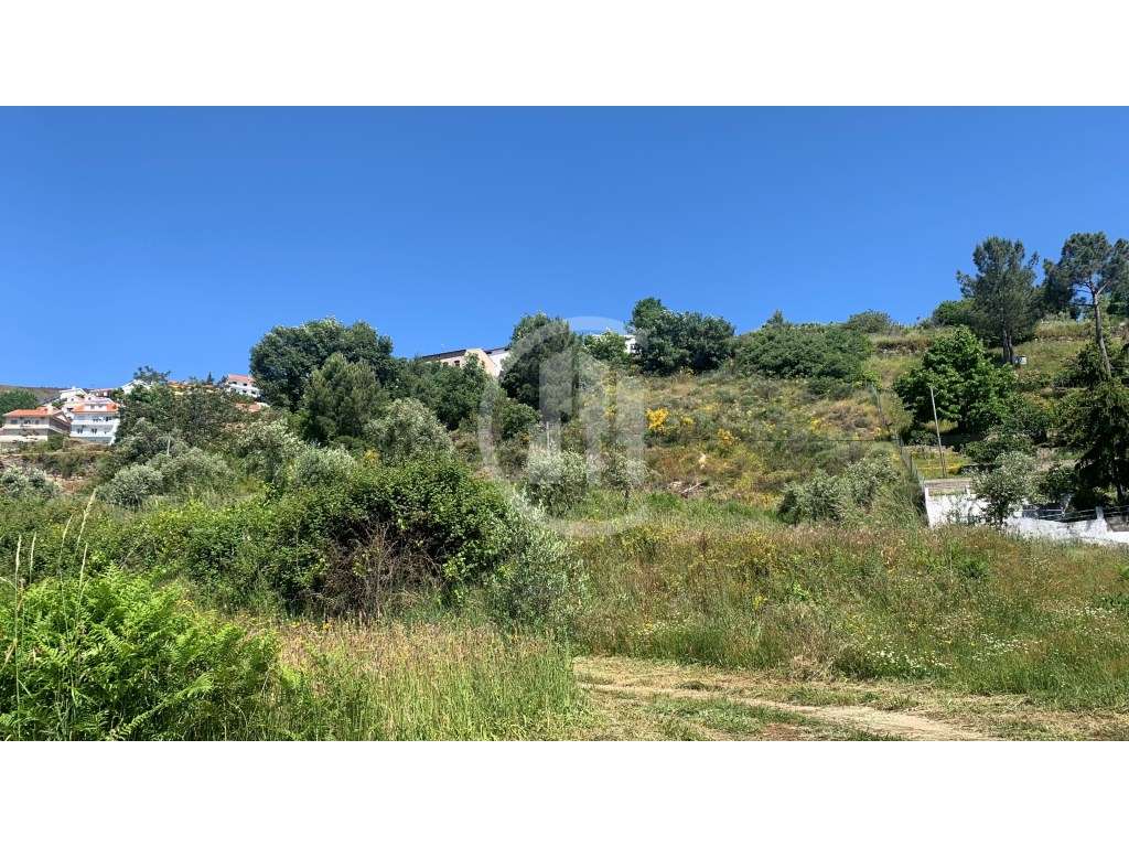 Terreno Urbanizável com 2.800 m² e Vistas Deslumbrantes para a Cova... - Grande imagem: 2/7