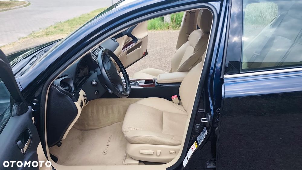 Lexus IS 250 Prestige - 19