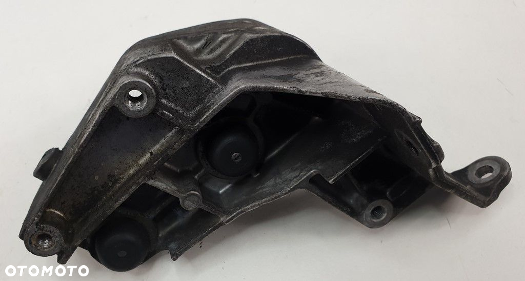 ŁAPA SILNIKA MERCEDES W203 2.2 CDI A6460941141 - 3