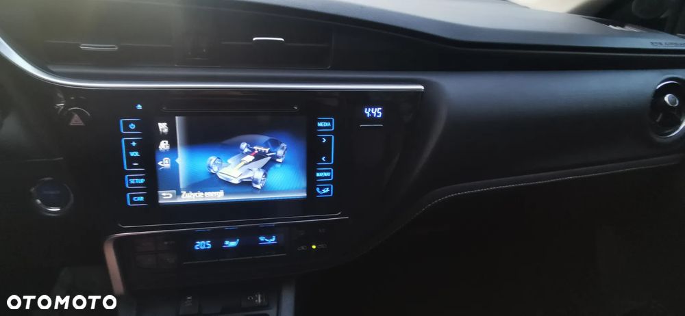 Toyota Auris - 17