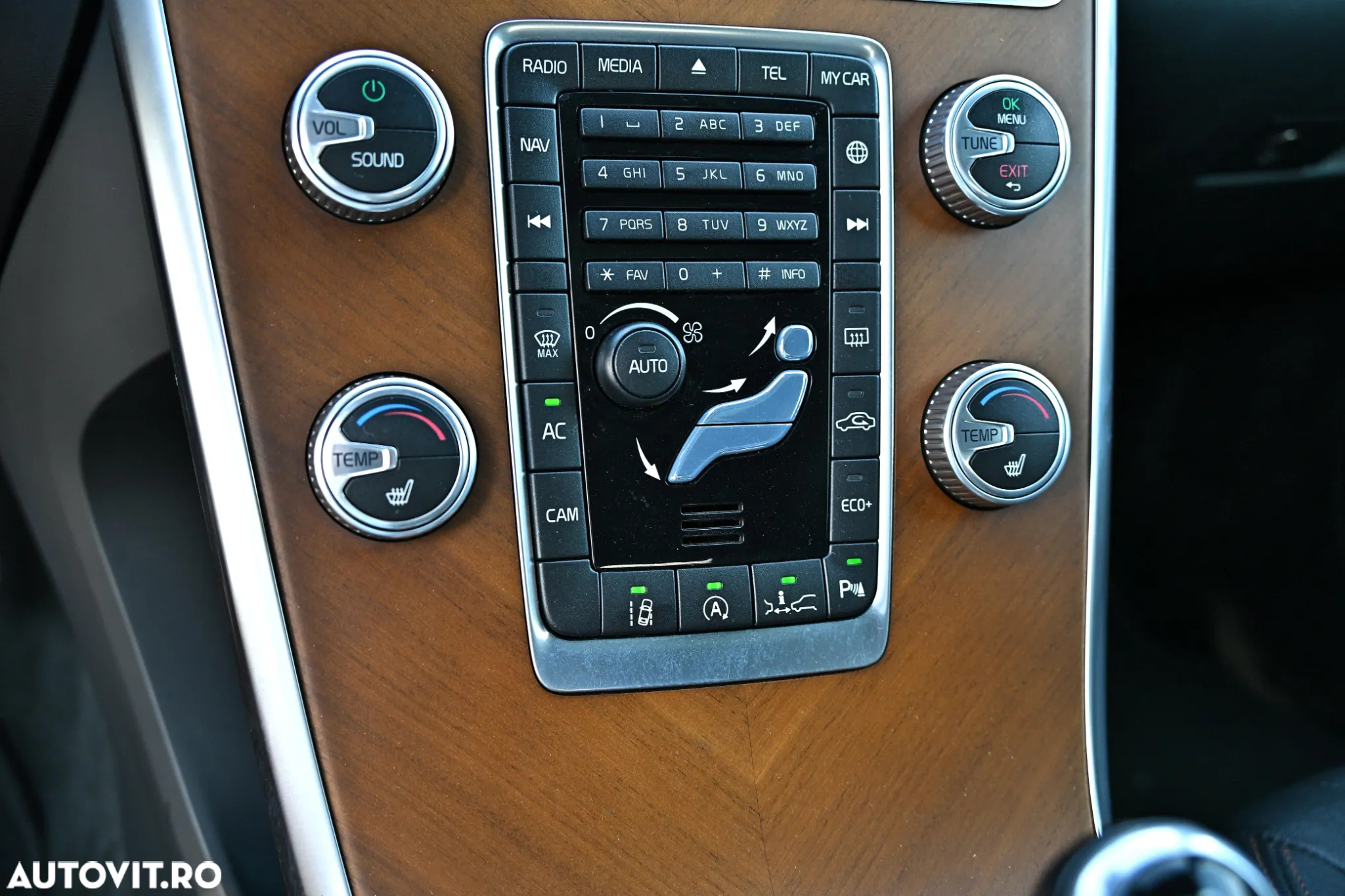Volvo XC 60 D4 Geartronic Summum - 19