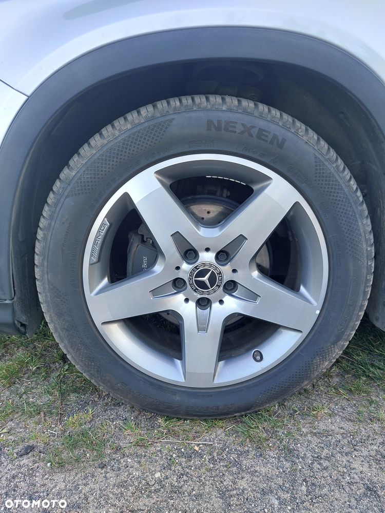 Mercedes-Benz GLA 180 d 7G-DCT AMG Line - 16