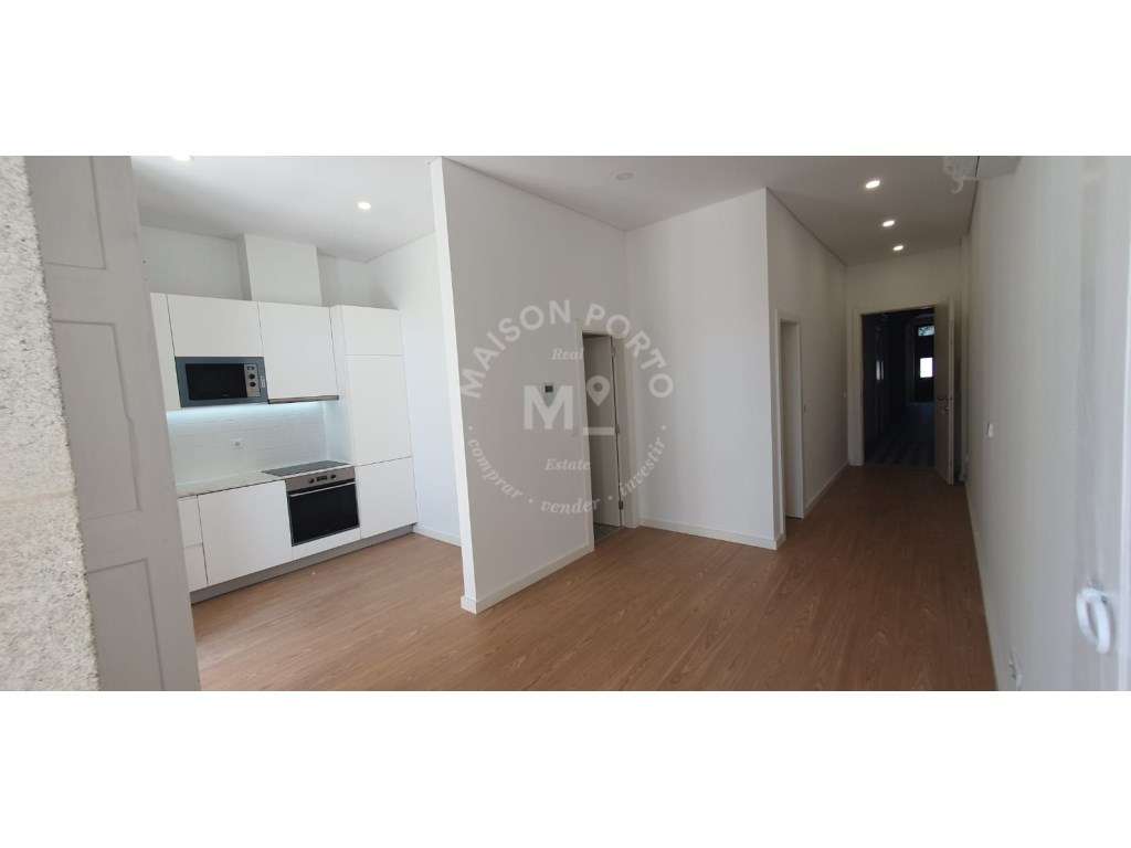 Apartamento T0+1 na Rua do Bonjardim, Porto - Grande imagem: 2/10