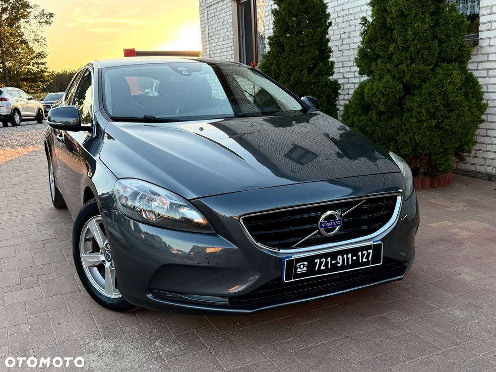 Volvo V40 D2 Powershift Kinetic - 2