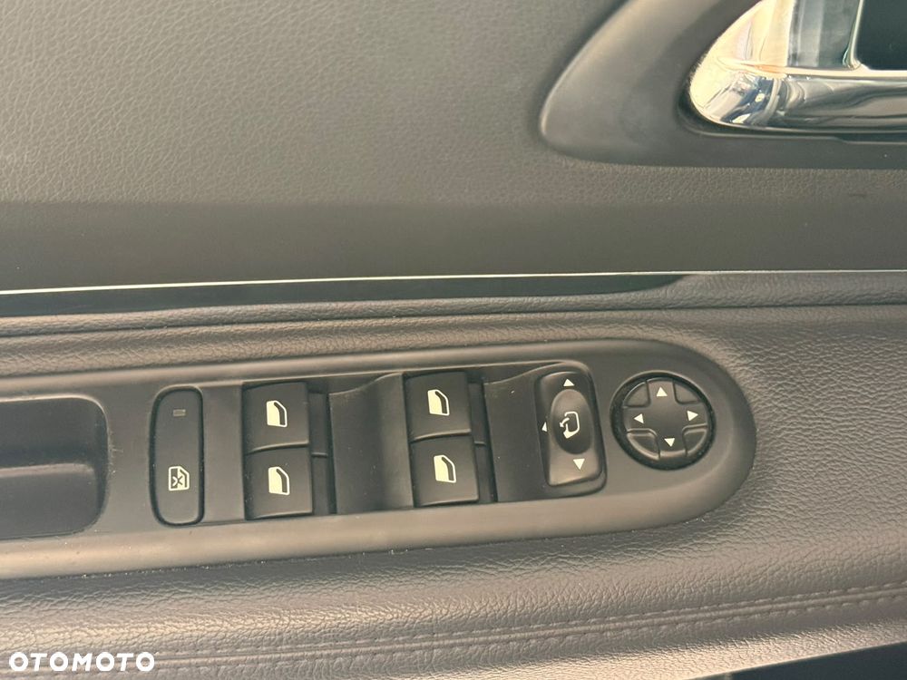 Peugeot 3008 1.2 PureTech Active - 28