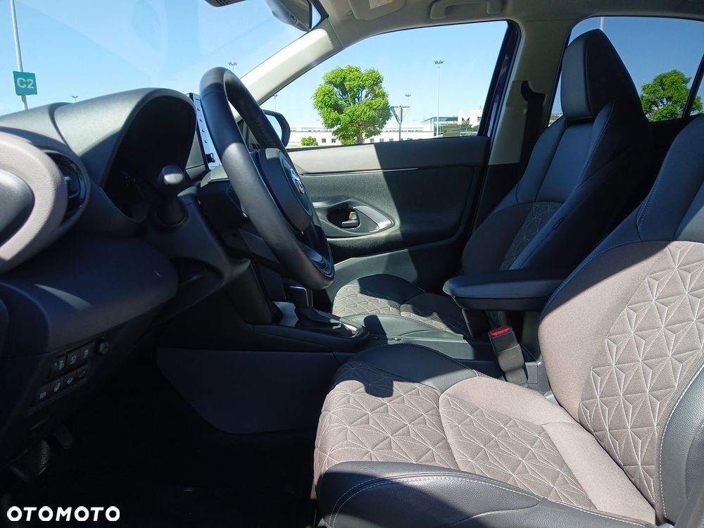 Toyota Yaris Cross - 15