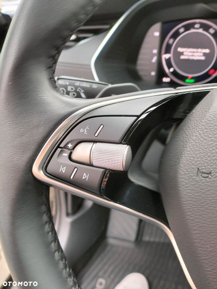 Skoda Octavia 1.5 TSI mHEV Selection DSG - 10