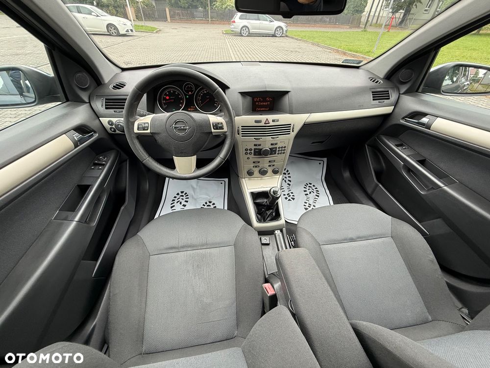 Opel Astra 1.6 Essentia - 8