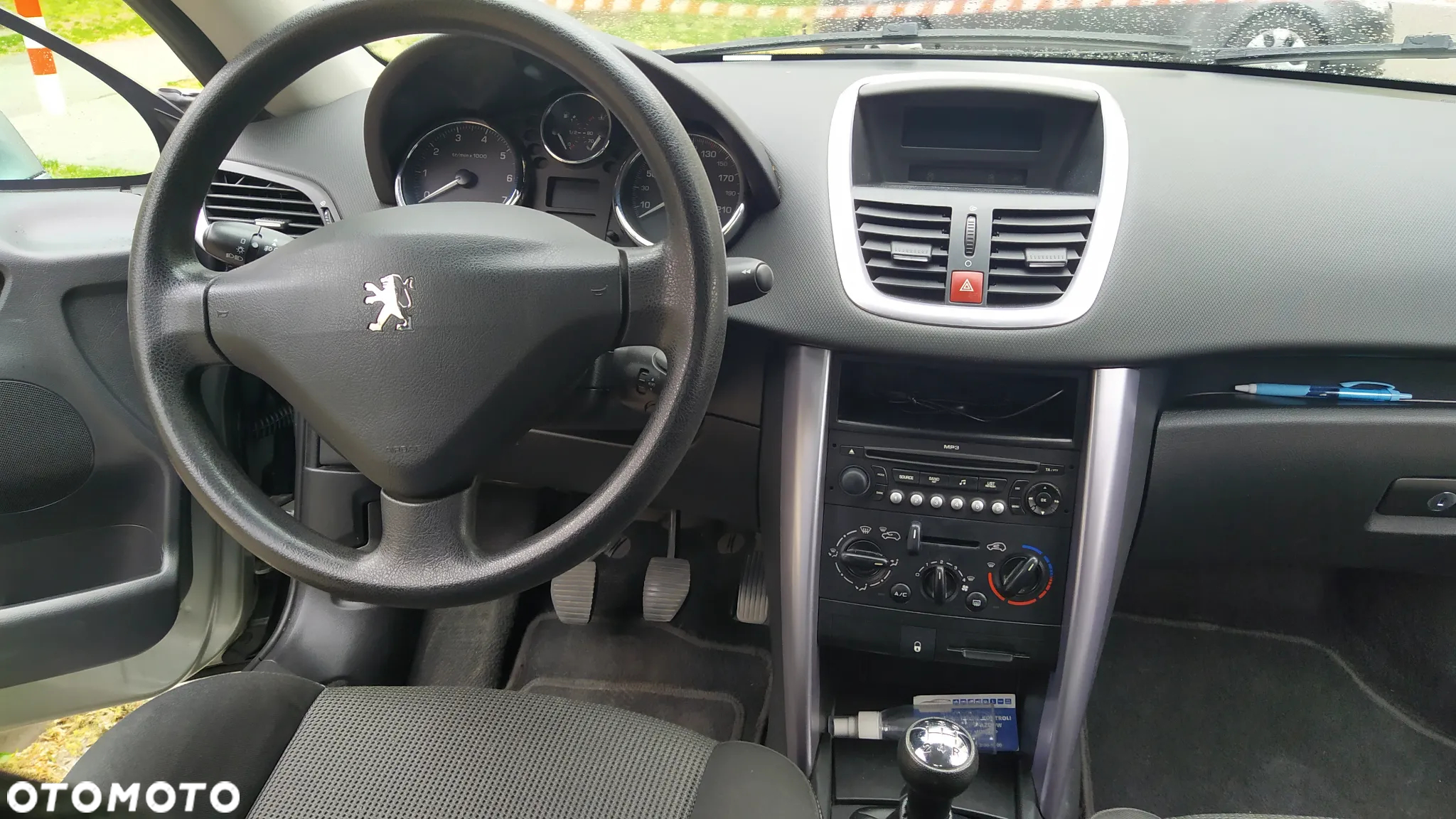 Peugeot 207 CC - 10